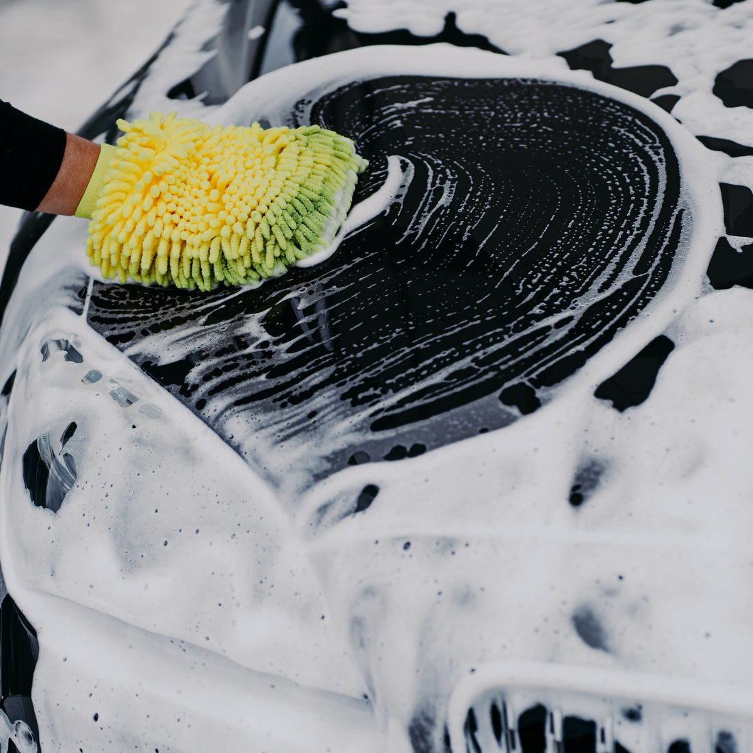 5 Reasons to Use a Plant-Based Car Shampoo